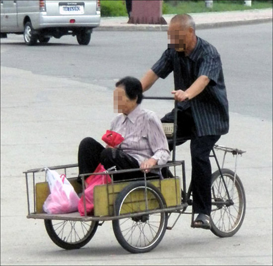 시클로 형태의 자전거택시. 사진은 중국.
