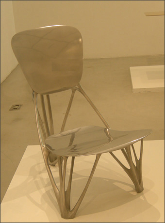 요리스 라만 I '뼈 의자(Bone Chair)' 알루미늄(Aluminum) 46×77×76cm 2006 
