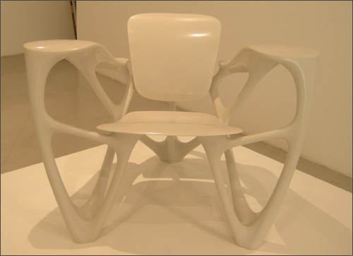 요리스 라만 I '팔걸이의자(Arm Chair)' 대리석 합성수지(Marble resin) 75×80×100cm 2008
