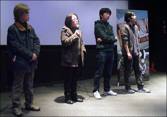  2011년 올해의 독립영화인으로 선정된 <잼다큐강정>의 제작진들.