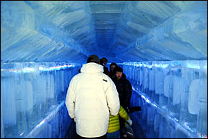 얼곰이성 얼음터널.