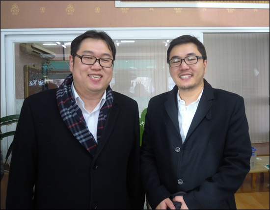 점심 식사후 만난 나꼼수 김용민과 슈스케 김용밤 형제
