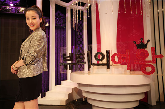  2년 만에 KBS Drama <뷰티 칼럼쇼-뷰티의 여왕>으로 브라운관에 복귀한 박은혜의 모습이 공개됐다.