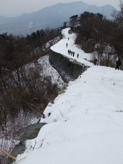  서문과 북문 사이 성벽