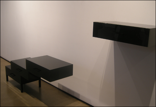 프론트 디자인(Front Design 스웨덴 디자인팀) I '분리된 서랍장(Divided Sideboard)' 3D작업 83×154×38cm 2007 

