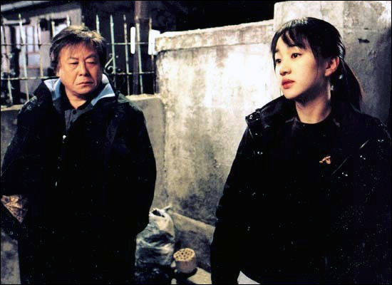아버지와 딸의 이야기를 그린 영화 <가족>(2004)의 한 장면
