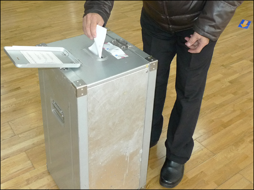 8일 안양 만안구청 회의실에서 실시된 민주통합당 국민경선 투표