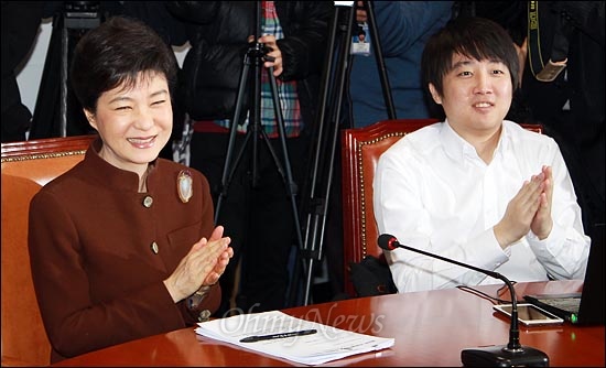 이준석 국민의힘 신임 대표는 2011년 12월, 총선을 대비한 '박근혜 비대위 체제'에서 비대위원으로 임명되며 정계에 입문했다.