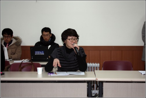 통합진보당 박희진 후보가 2030 정치세력화 토론회에서 발언 하고 있다.