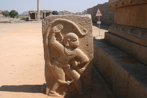 서유기에 나오는 손오공의 모태가 된 원숭이 신 하누만. 라마신에 대한 충성과 복종, 헌신의 대명사다.   