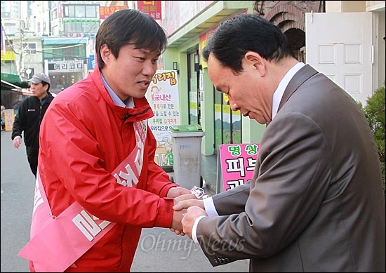 김종철 진보신당 부대표는 4.11 총선에서 서울 동작을에 출마했다.
