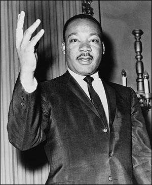 마르틴 루터 킹 목사는 1960년대 유태인 랍비 회합 컨벤션에서 유태인과 흑인 사이의 연대를 칭송했다.