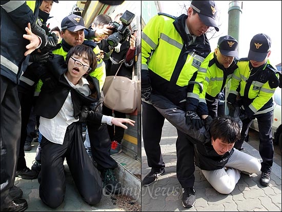  민간인불법사찰 사건 파문이 확산되는 가운데 1일 오후 3시경 한국대학생연합(한대련) 소속 대학생 7명이 청운동 청와대 부근에서 "사찰정권 독재정권 이명박 정권 퇴진하라" 등의 구호를 외치며 가두시위를 벌이다 경찰에 강제연행되고 있다. 