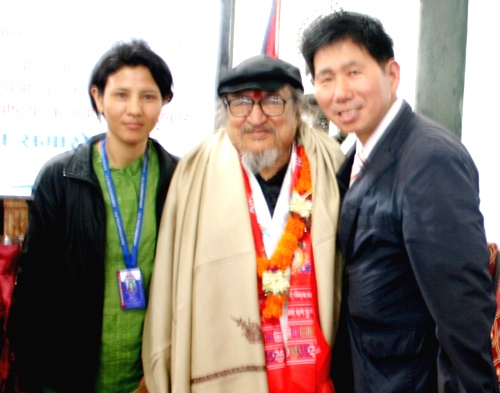 사시 비크람 사하 선생은 여러차례 만남을 가진 인물이다. 선생의 집에 초대를 받기도 했고 네팔에 하나뿐인 국립미술대학에 이어 그는 사립미술대학을 설립해서 후진 양성에도 힘을 쏟았다.