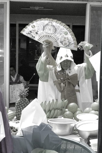 2012년 4월 11일 의정부 굿당에서 내림굿이 있었다. 그 내림굿에서 세발심지를 만드는 악사 박노갑을 만났다