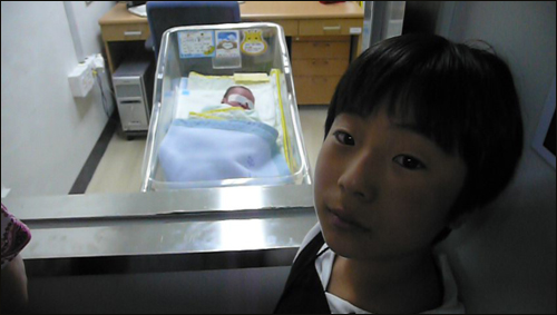 2009년 5월 11일, 생사의 고비를 몇 번이나 넘고 넘어 꽃차남이 태어난 날.