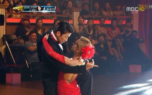 효연 18일 방영 <댄싱 위드 더 스타2> 두번째 생방송 경연에서 1위를 차지한 효연 팀.
