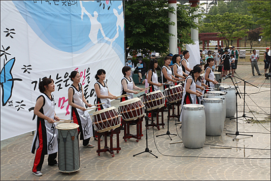 난타인안산의 기념공연이 진행되고 있다.
