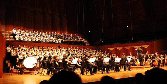예술의 전당 콘서트 홀에서 카톨릭심포니오케스트라의  '레퀴엠(진혼곡)' 연주 됐다.