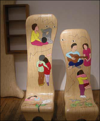 황주리 I '의자에 대한 명상' 의자에 아크릴물감 2012 
