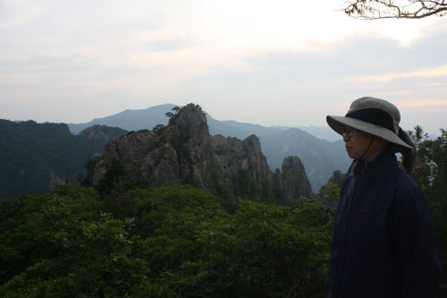 아들을 장가보내고 설악산 산행에 나선 선혜님
