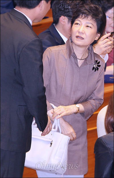 박근혜 새누리당 의원이 지난 2일 제19대 국회 개원식에 참석하고 있다.