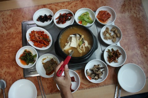 죽순된장국 맛이 좋다. 깔끔하고 