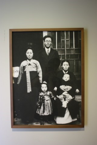 박경리 선생 가족사진 
