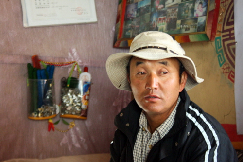 티베트 친구 쉬퍼. 언제나 미소를 잊지 않는 친구이다.