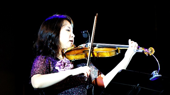  두번째 달의 바이올린 연주자 조윤정 씨 ⓒ 박다영
