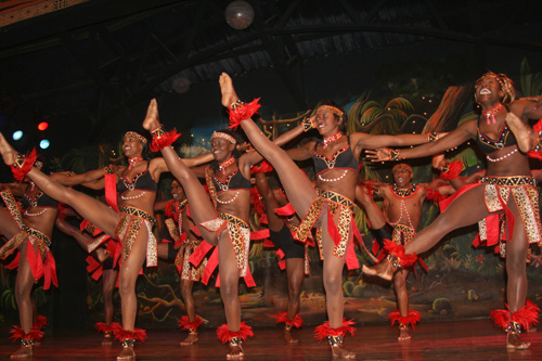 사파리 파크 호텔에서 열린 원주민들의 춤 공연