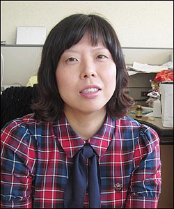 5일 학교폭력 학생부 기재 거부를 이유로 경기도 교육청에서 교과부 감사를 받은 정은희 교사.