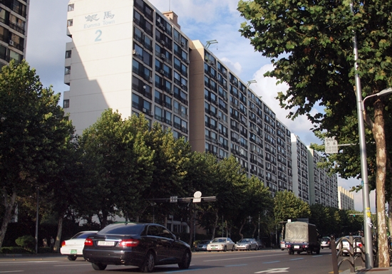 강남은 고가 아파트들이 많아 정부의 9.10 대책 수혜지역으로 꼽히고 있다. 사진은 서울시 강남구 대치동 은마 아파트. 