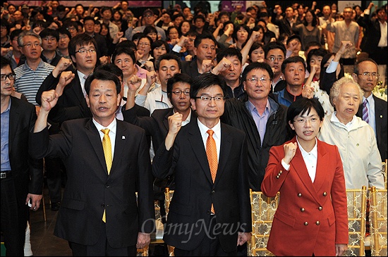 통합진보당이 8일 저녁 부산 연제구 <국제신문> 대강당에서 대선후보 선출을 위한 당원유세를 열었다. 
