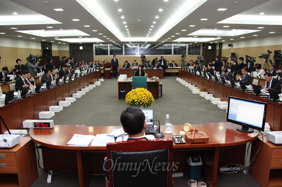 11일 한국철도공사에서 열린 국회 국토해양위원회의 국정감사 장면.