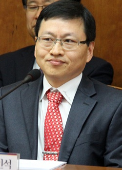동화기업 김홍진 대표