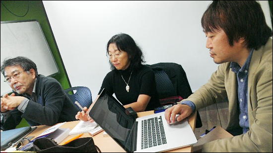 녹색당은 일본의 탈원전 활동가인 다나카, 마사코, 치히로와 간담회를 진행했다. (왼쪽부터) 
