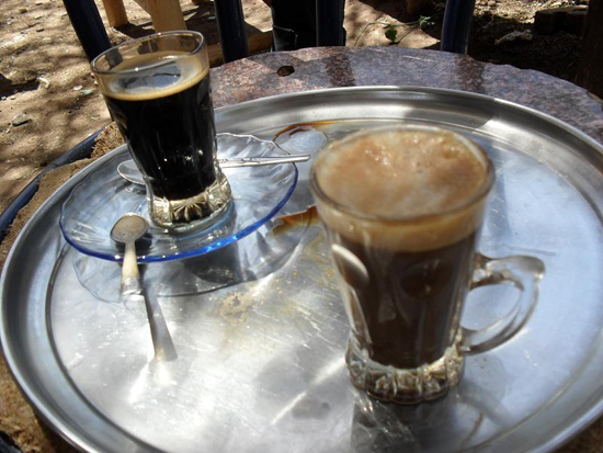 에티오피아 사람들이 즐겨 마시는 마끼아또입니다.