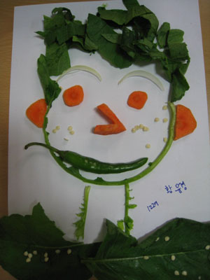 '푸드 표현 교실'에서 한 학생이 야채로 미래의 배우자를 표현했다. 