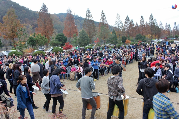 11월 10일 승암산(치명자산) 광장에서 열린 순례대회 한마당