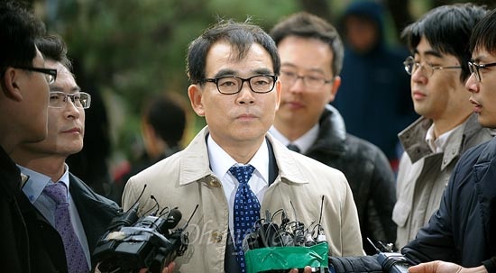 지난 2012년 11월 13일 특임검사팀에 조사받기 위해 검찰에 출두한 김광준 전 부장검사. 