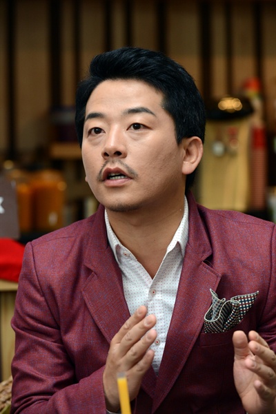  KBS 2TV <인간의 조건>에 출연한 개그맨 김준호