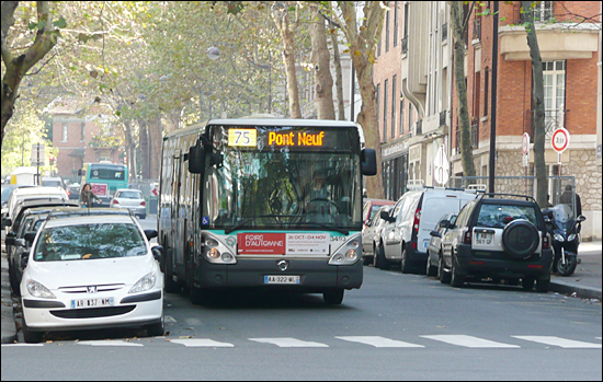 파리 시내 버스