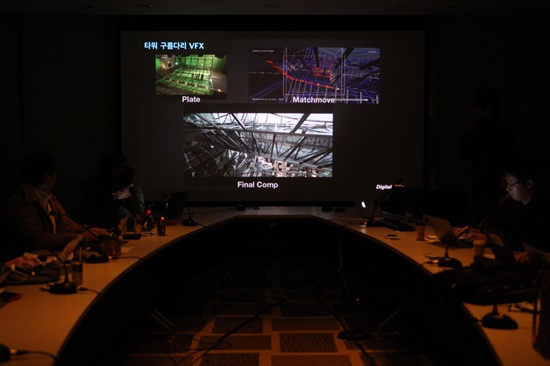  디지털 아이디어에서 작업한 영화 <타워>의 CG 장면을 소개하고 있다.