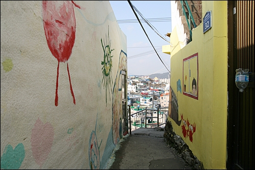 동피랑 마을 벽화