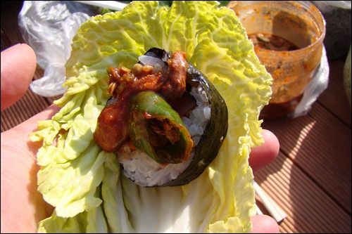 산행에서 맛의 종결자라는 김밥과 전어 밤젓.