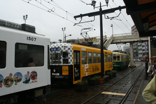 나가사키의 다양한 관광지는 모두 노면전차를 타고 돌아볼 수 있다.
