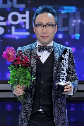  2012년 MBC 연예대상을 수상한 박명수