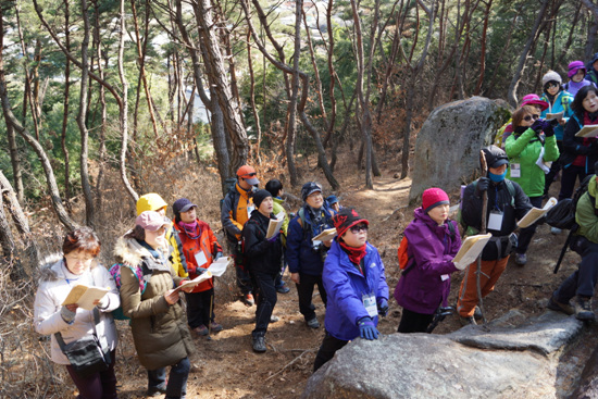 제2 탑곡마애불상군 설명 제2 탑곡마애불상군 현장 설명