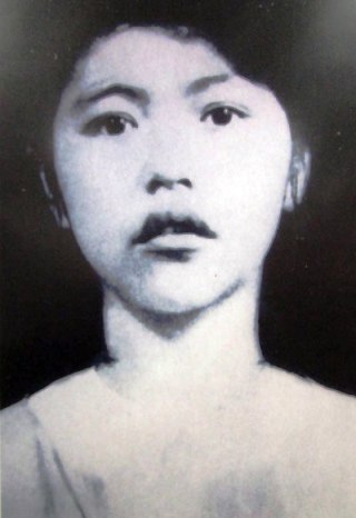 베트남 해방의 영웅 중 한 사람인 열일곱 소녀 보 티 사우.